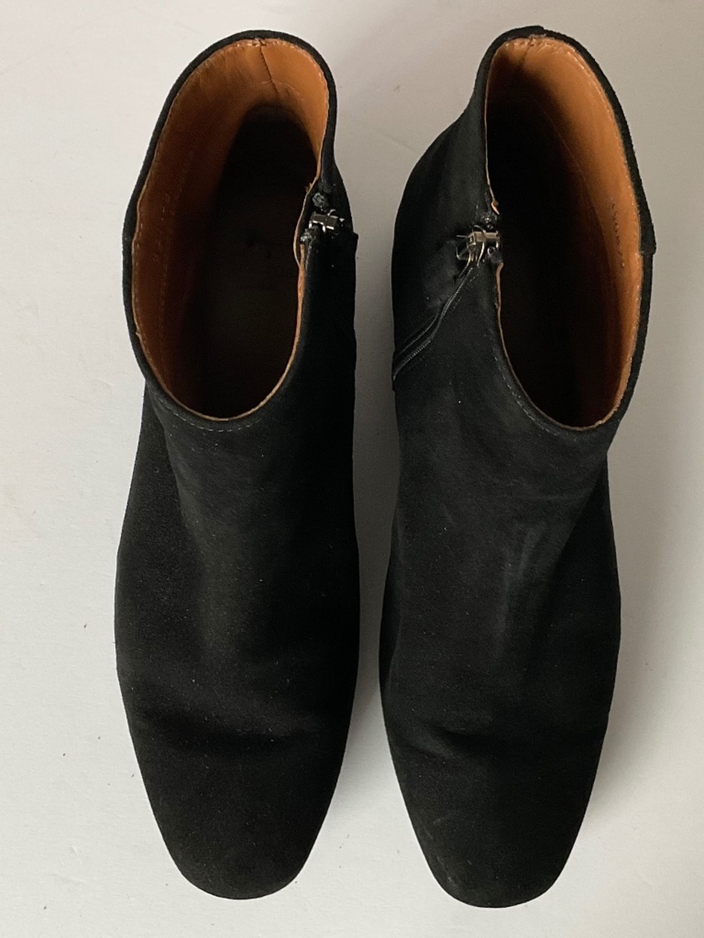 AQUATALIA Ulyssa Ankle Boot Black Suede Hidden Wedge Heel Size 8.5 - Picture 2 of 10